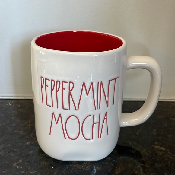 Rae Dunn - PEPPERMINT MOCHA - mug - Picture 1 of 2